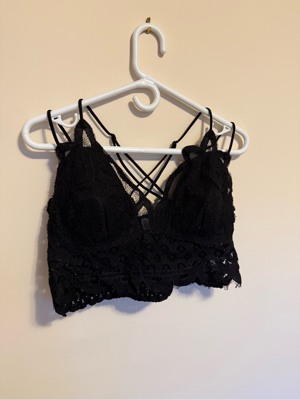 Zenana Outfitters Black Floral Lace Bralette with Crisscross Straps